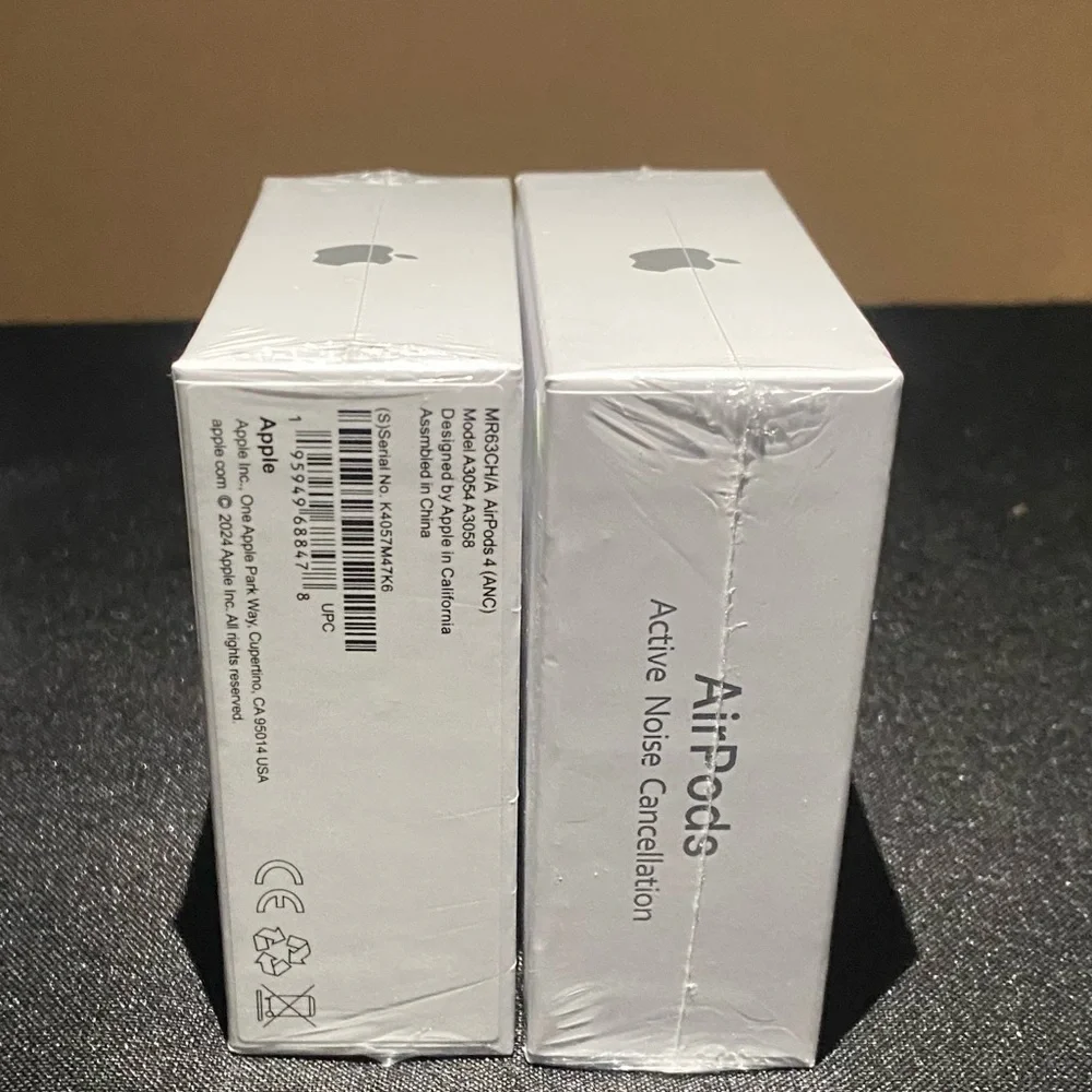 Apple AirPods - Sleek White Design